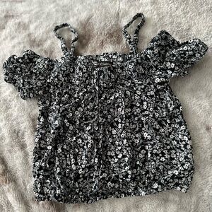 Almost Famous Black and White Puff Sleeve Ruffled Blouse